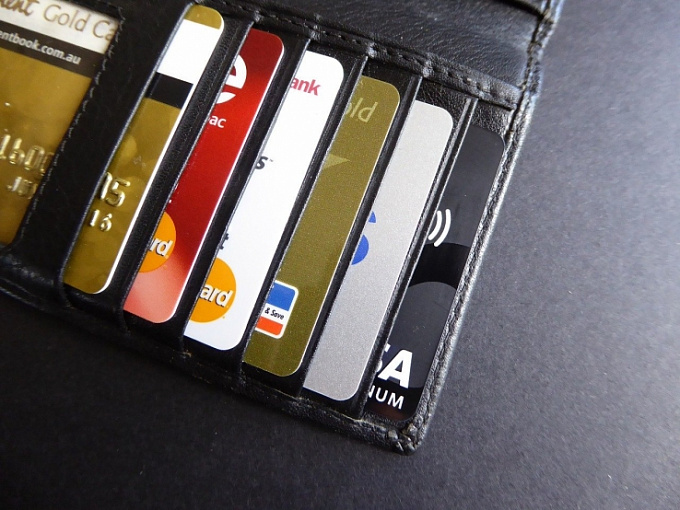 ФСБ выявила сеть торговцев краденными данными кредитных карт