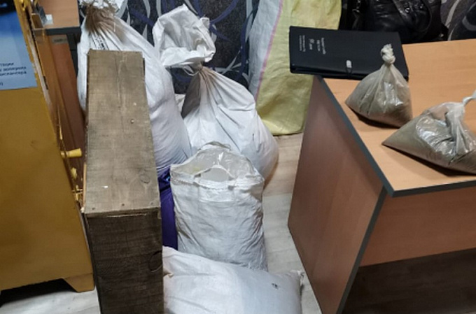 Житель Бурятии прятал 28 килограммов наркотиков на работе