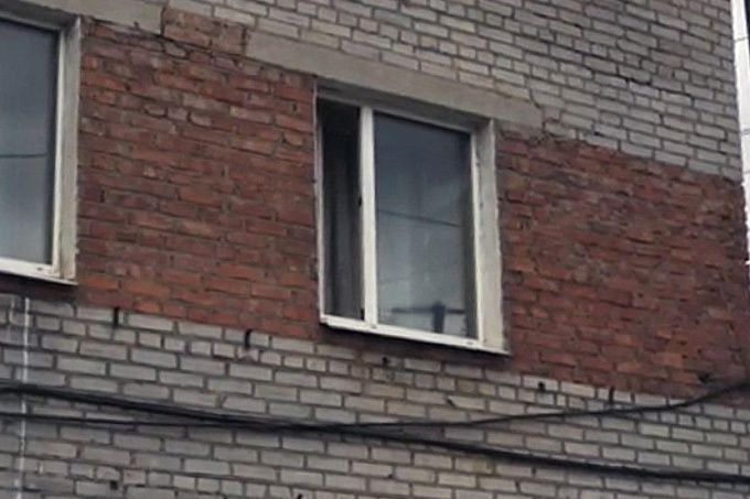 Пенсионера вызволили из закрытой квартиры в Бурятии