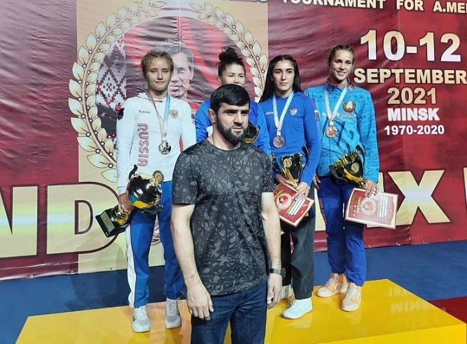 Спортсменки из Бурятии стали призерами международного турнира по борьбе