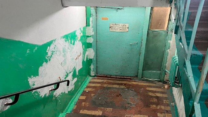 Мусор и грязь: в Улан-Удэ жители дома страдали от бездействия «управляшки»