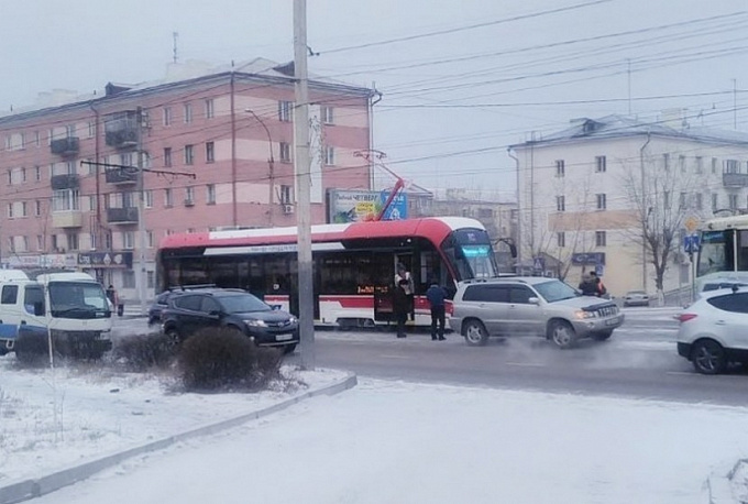 В Улан-Удэ «Львенок» попал в аварию