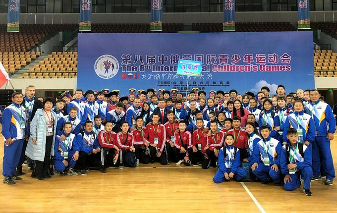 40 юных спортсменов из Бурятии борются за медали в Китае