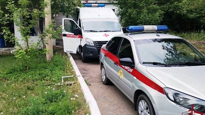 «Померещилось что-то»: наркоман выпрыгнул с четвертого этажа в Улан-Удэ