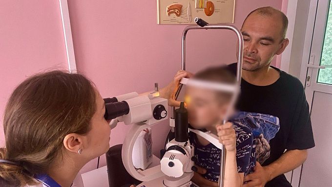 В Улан-Удэ спасли зрение ребенку, который поранил себе глаз ножом