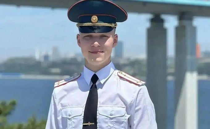 Сотрудник МЧС спас тонущую пару из бурной реки в Бурятии
