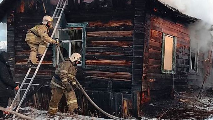 Дом в районе Бурятии едва не сгорел из-за замыкания проводки