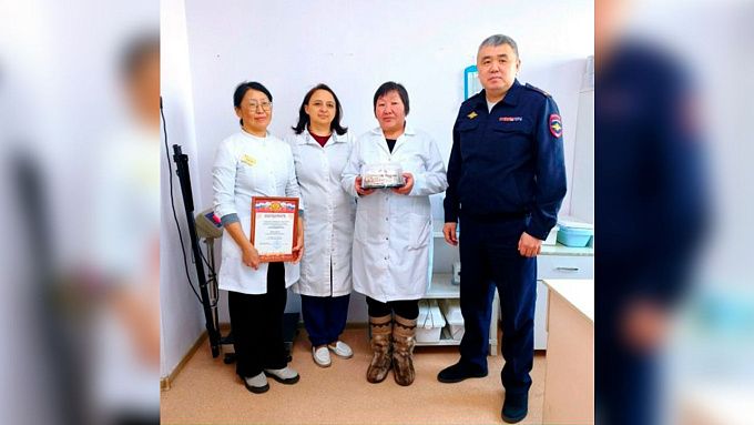 В Бурятии медсестры спасли пациента от мошенников