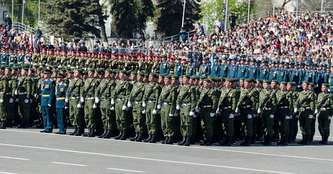 Кремль: Решений о переносе парада Победы пока не принималось