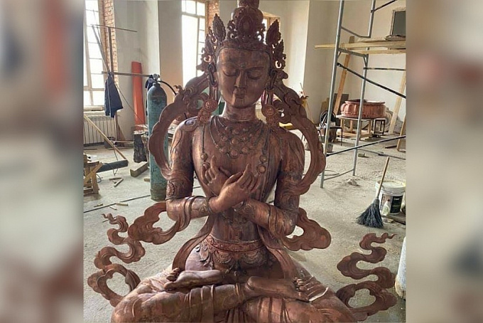Статую Будды создали для нового дацана в Бурятии