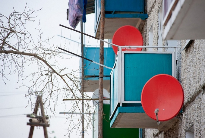 Жителям Бурятии подключают льготные спутниковые тарелки для цифрового ТВ