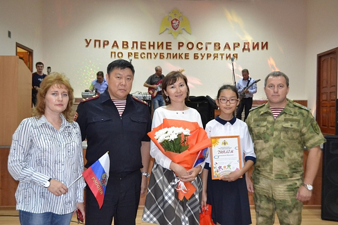 В Улан-Удэ наградили призера Всероссийского конкурса детских рисунков