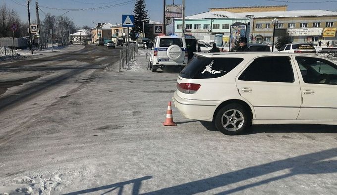 В Бурятии пенсионерку сбили на парковке магазина 