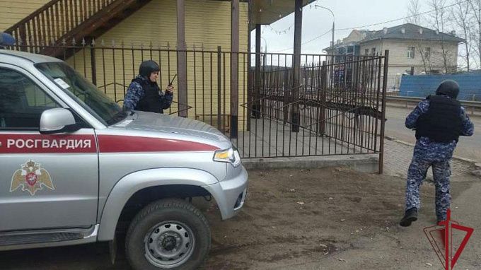 Ревнивая женщина разбила бутылку о голову конкурентки в Бурятии 