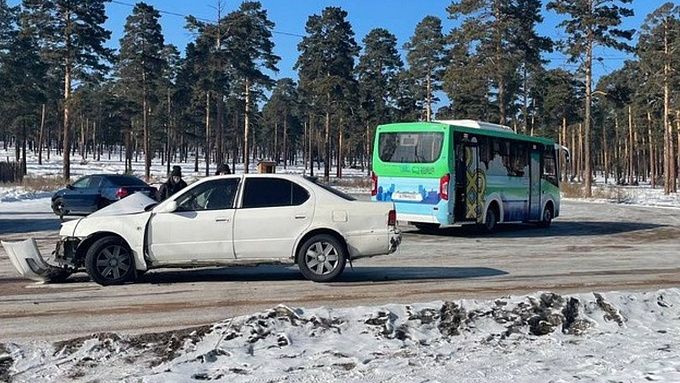 В Улан-Удэ 9-летний мальчик получил травмы в ДТП с автобусом