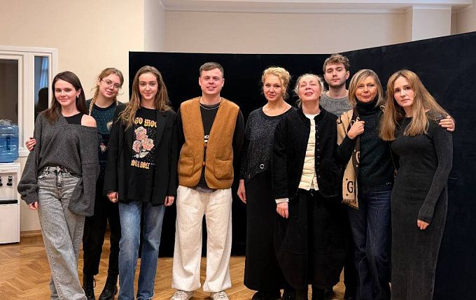 «Для меня большая честь»: Цырен Батоцыренов создает эскиз спектакля в Малом театре   