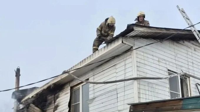 Жилой дом, бани и гараж горели в Бурятии