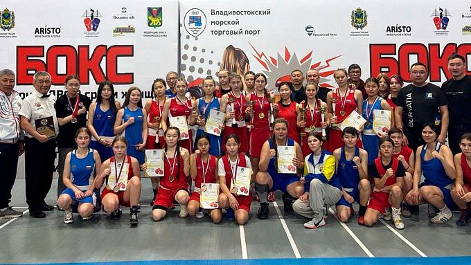 Бурятские боксерши взяли 22 медали на чемпионате и первенстве ДФО