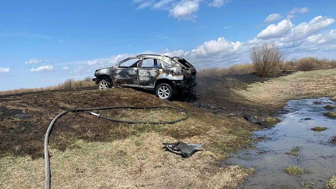 В Бурятии водитель устроил пожар собственной машиной