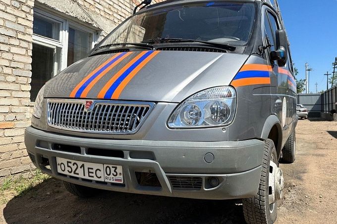 В Бурятии спасатели вскрыли квартиру, в которой спал ребенок