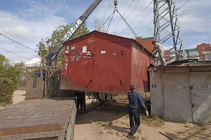 В Улан-Удэ от владельцев «уехали» 15 самовольных гаражей