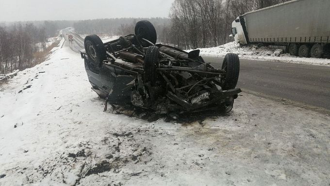В Бурятии УАЗ влетел в фуру на «встречке» 