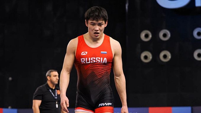 Спортсмен из Бурятии завоевал серебро на первенстве России по вольной борьбе