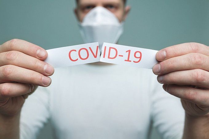 В Роспотребнадзоре заявили, что полное исчезновение COVID-19 маловероятно
