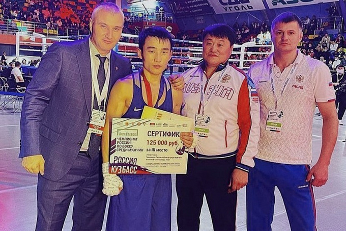 Два боксера из Бурятии стали бронзовыми призерами чемпионата России