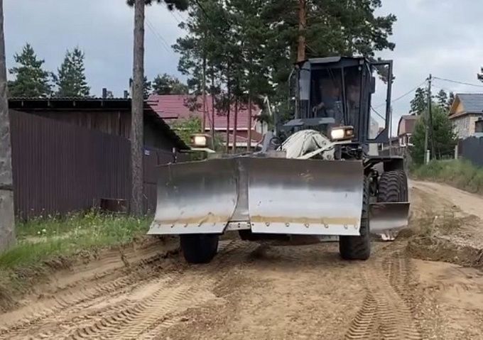 В Улан-Удэ 123 улицы привели в порядок с помощью грейдеров
