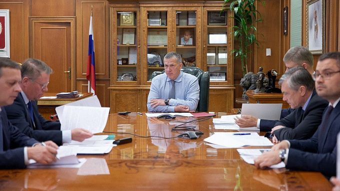 Зампред правительства РФ поручил доработать поправки в закон о Байкале
