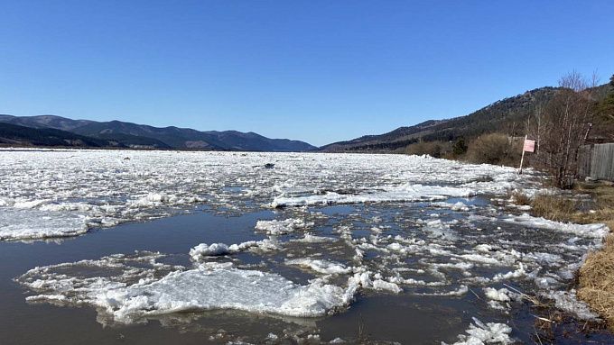 Улан-удэнские спасатели усилят патрулирование береговых линий в период таяния льда