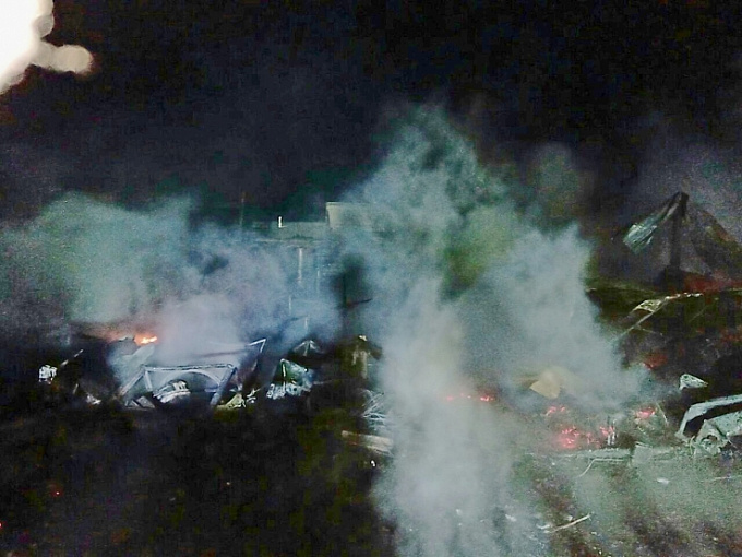 В Бурятии сгорела автомастерская с пятью машинами