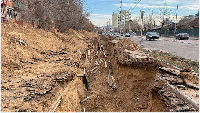 Ливнёвку прокладывают на оживлённой магистрали Улан-Удэ Ливнёвку прокладывают на оживлённой магистрали Улан-Удэ