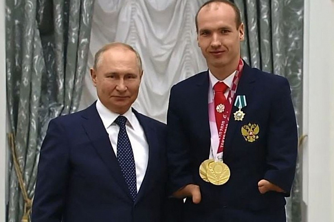 Путин наградил бурятских паралимпийцев орденами
