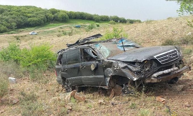 Девушка погибла в скатившемся с горы «Лексусе» в Бурятии
