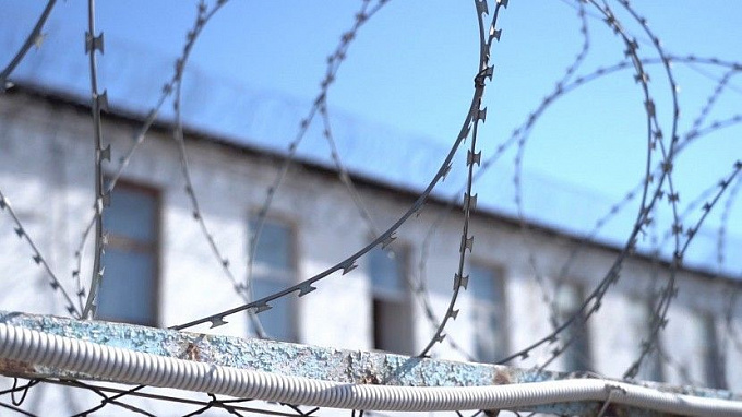 В Улан-Удэ сотрудника УФСИН осудили за попытку вызволить заключенного