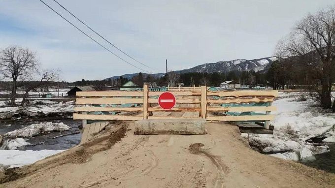 Движение по аварийному мосту перекрыли в районе Бурятии