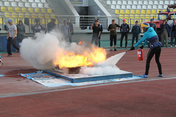 В Улан-Удэ более 200 пожарных сразились за Кубок (ФОТО)