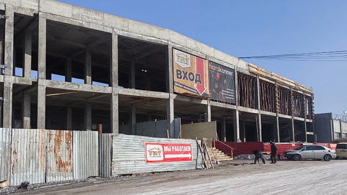 В Улан-Удэ торговый центр строили с нарушениями