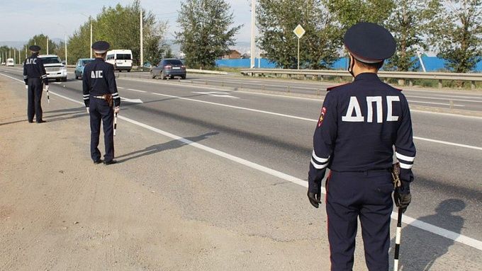 В Улан-Удэ пьяный виновник ДТП пытался откупиться от автоинспекторов за 100 тысяч