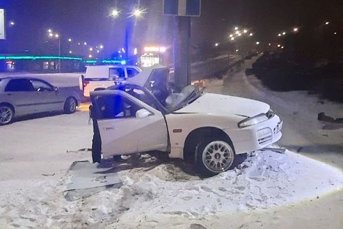 В Улан-Удэ водитель Nissan Skyline впал в кому после ДТП