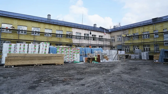 Юрий Трутнев проверил ход восстановительных работ в подшефном Бурятии Старобешевском округе ДНР