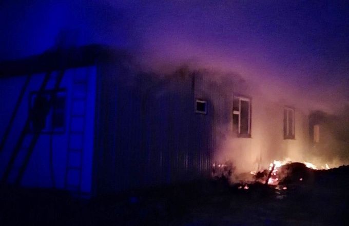 В Бурятии после пожара обрушилось здание кафе
