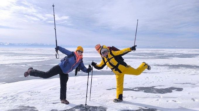 Два врача из Улан-Удэ перешли Байкал по льду