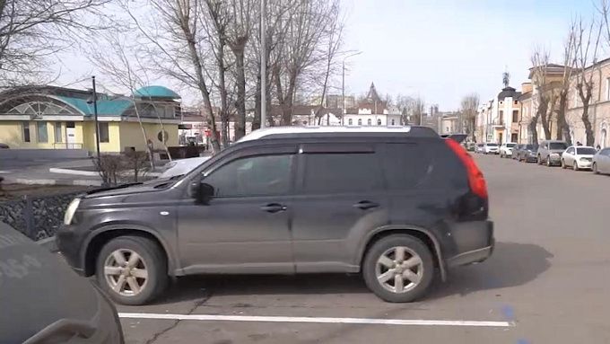 «Народный контроль»: пропавшая плитка, страшные заборы и платные парковки