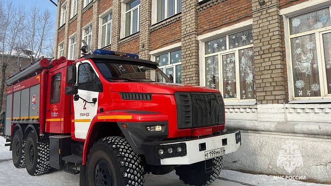 Пожар произошел в школе Улан-Удэ