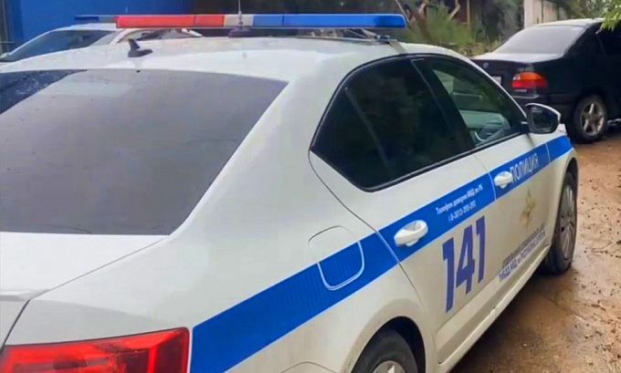 Житель Бурятии сел пьяным за руль на глазах у затаившегося инспектора ГИБДД