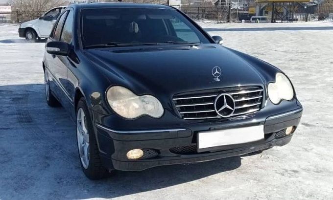 В Улан-Удэ мужчина украл «Мерседес», чтобы продать на запчасти