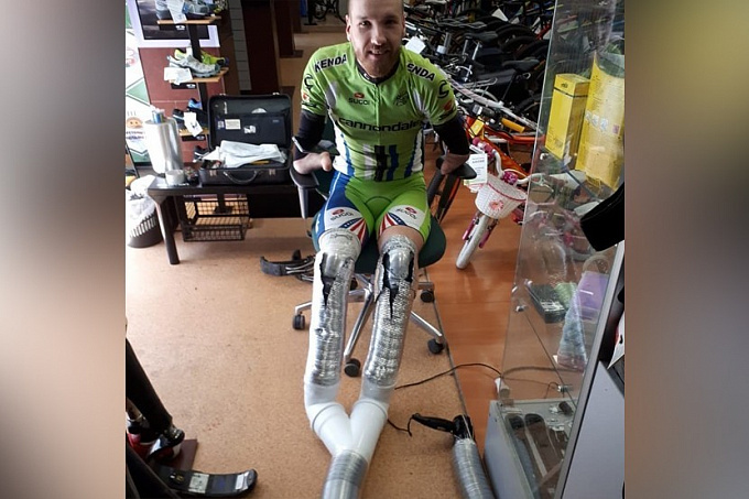 Известный паралимпиец из Бурятии пытается улучшить «велоноги»